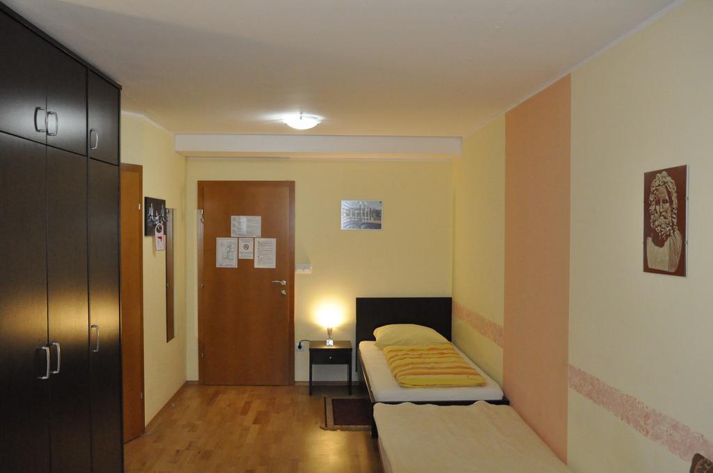 Guest House Mlada Lipa Maribor Ruang foto